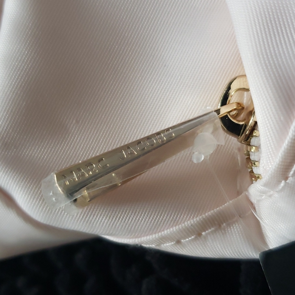 Marc Jacobs 👝 - Picture 5 of 9